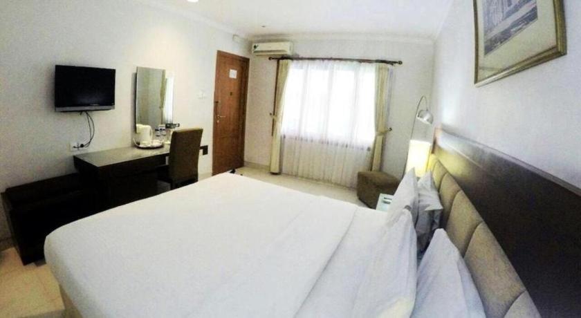 Country Heritage Resort Hotel Surabaia Exterior foto