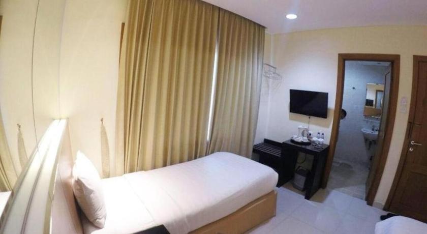 Country Heritage Resort Hotel Surabaia Exterior foto